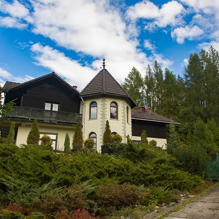 Villa Falsztyn Vakantiehuis *